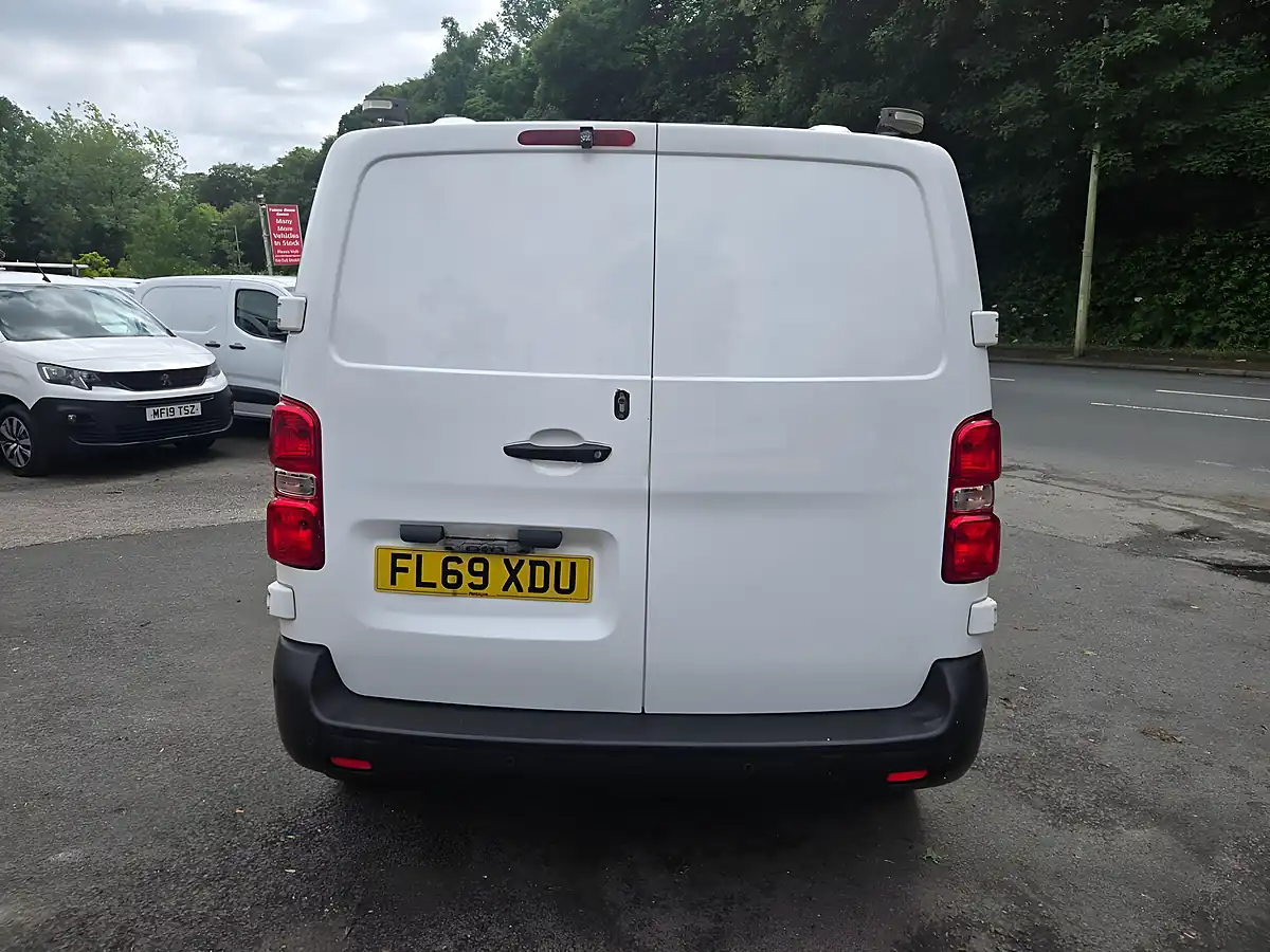 Used 2019 Vauxhall Vivaro Edition H1 White - Interior and Exterior details 9