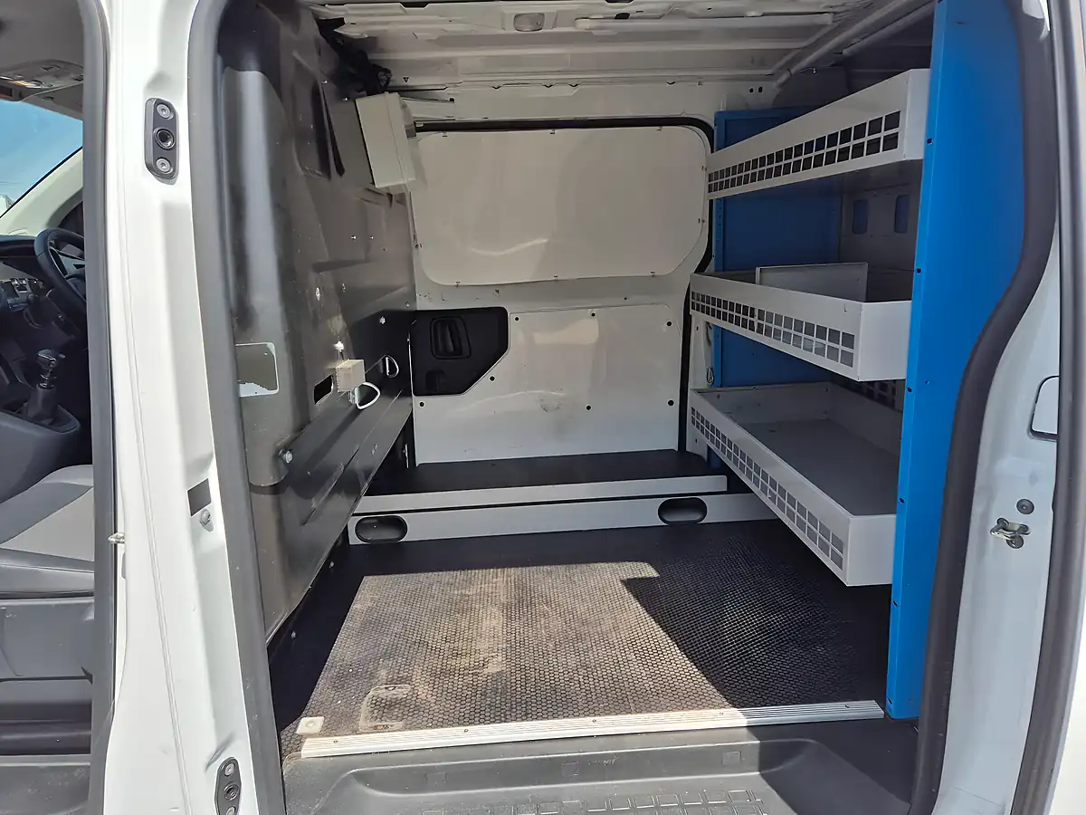 Used 2019 Vauxhall Vivaro Edition L1 H1 White - Interior and Exterior details 17