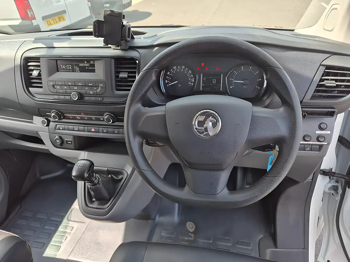 Used 2019 Vauxhall Vivaro Edition L1 H1 White - Interior and Exterior details 3