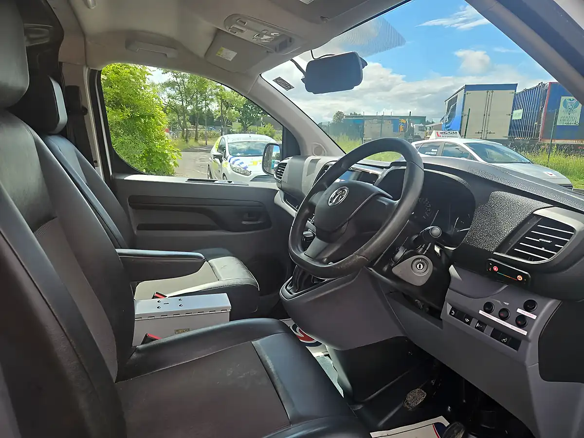 Used 2019 Vauxhall Vivaro Edition White - Interior and Exterior details 12