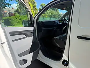Used 2019 Vauxhall Vivaro Edition White - Interior and Exterior details 16