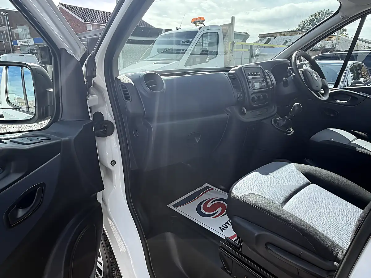 Used 2019 Vauxhall Vivaro L2 H2 (lwb) 2900 White - Interior and Exterior details 15