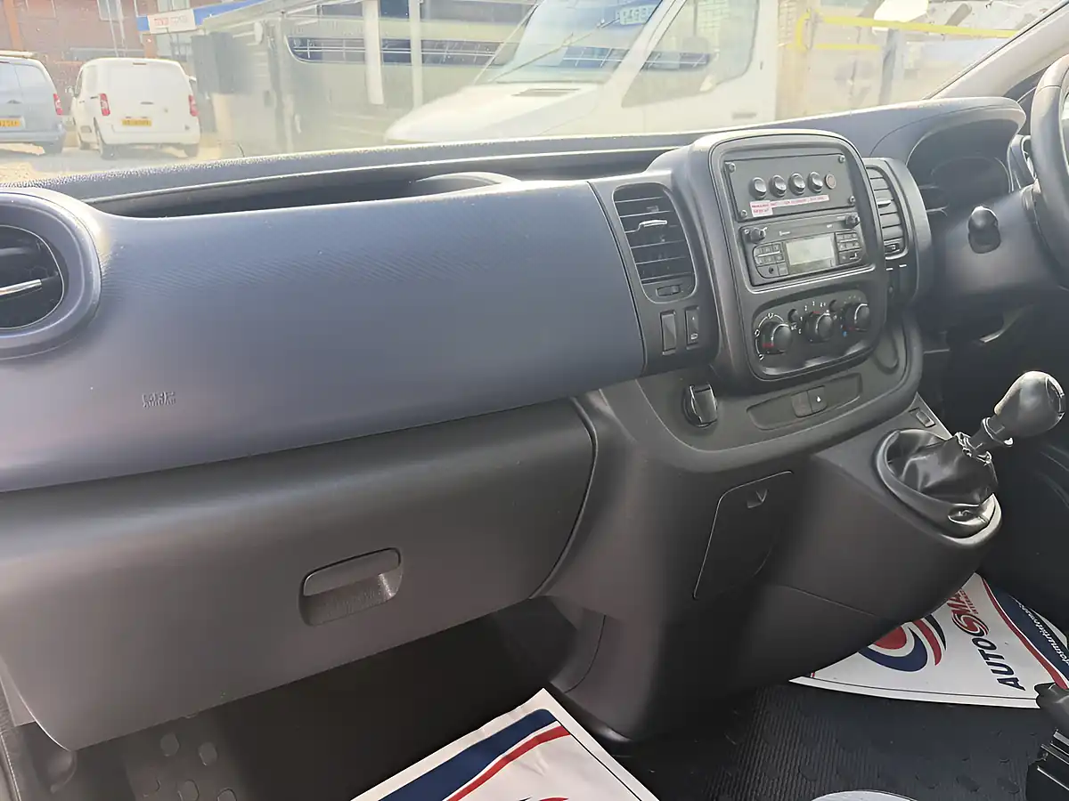 Used 2019 Vauxhall Vivaro L2 H2 (lwb) 2900 White - Interior and Exterior details 16