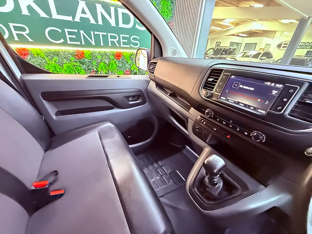 Used 2019 Vauxhall Vivaro L2H1 2900 Dynamic S/S [stunning Example] White - Interior and Exterior details 19