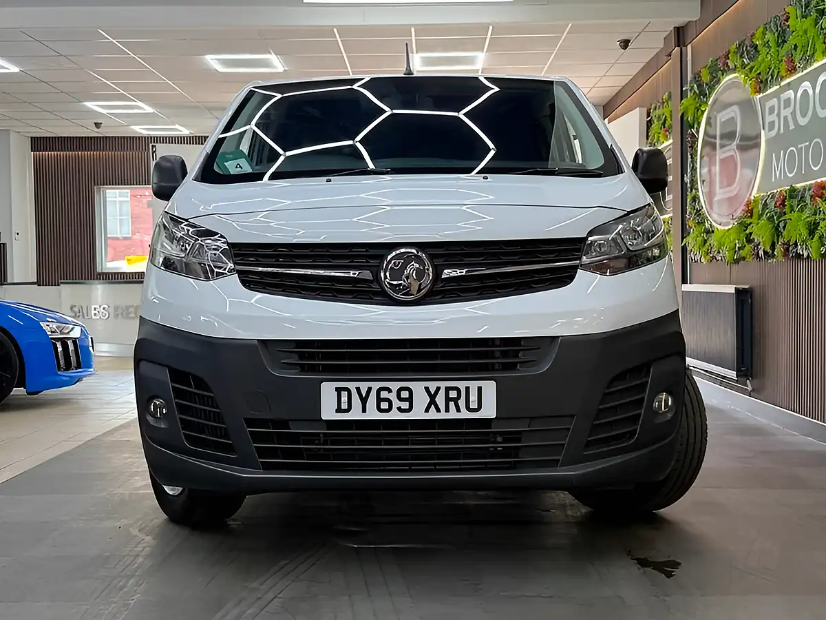 Used 2019 Vauxhall Vivaro L2H1 2900 Dynamic S/S [stunning Example] White - Interior and Exterior details 3