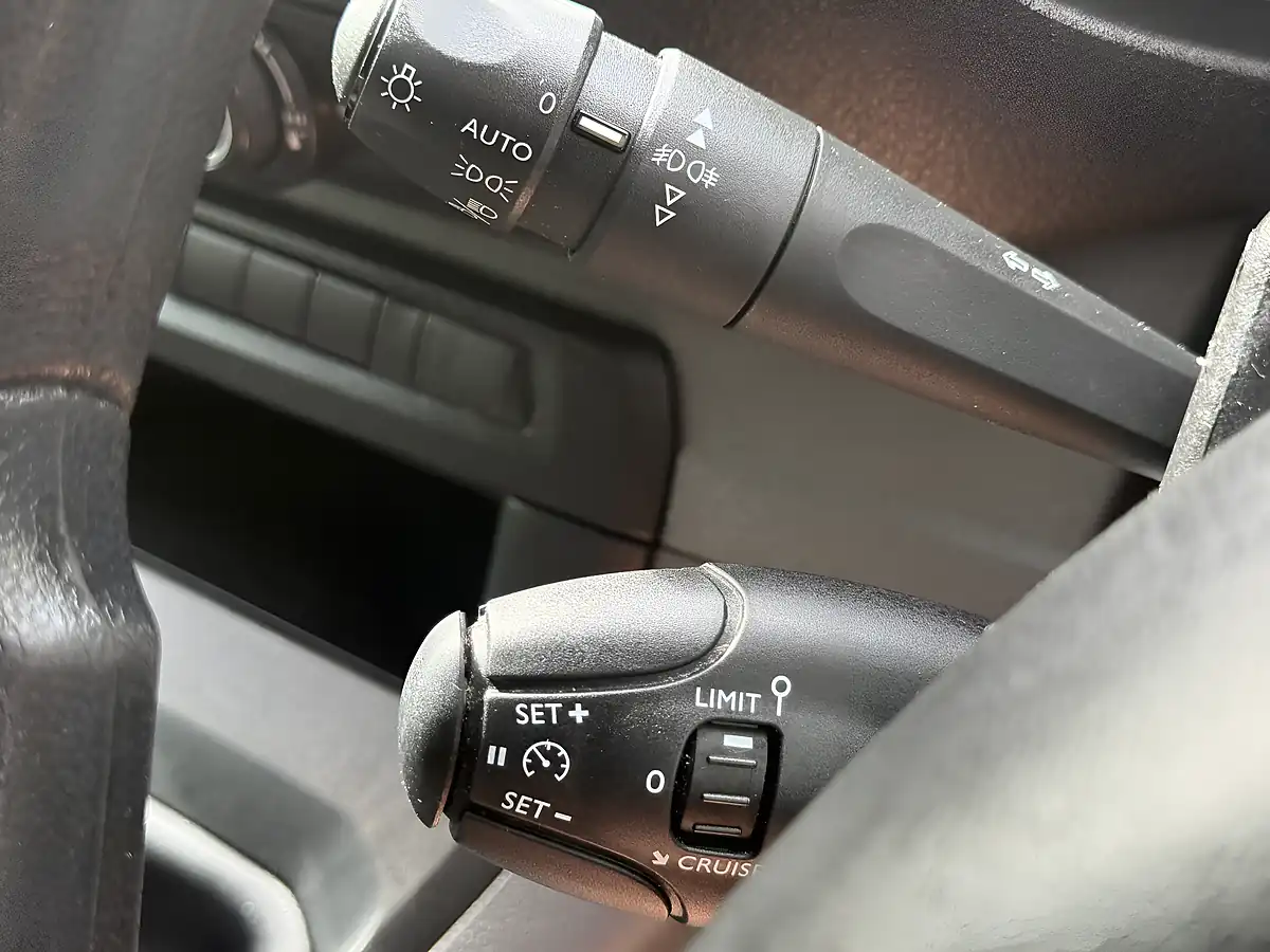 Used 2019 Vauxhall Vivaro Sportive Grey - Interior and Exterior details 19