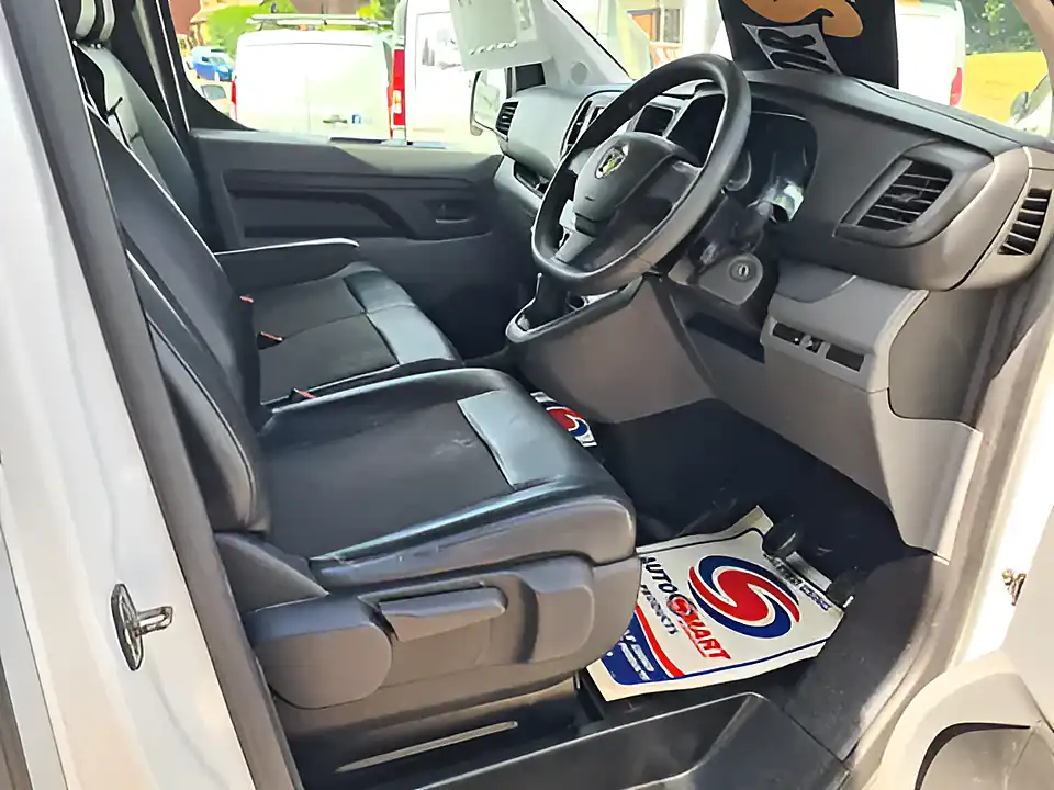 Used 2019 Vauxhall Vivaro Sportive - Interior and Exterior details 11
