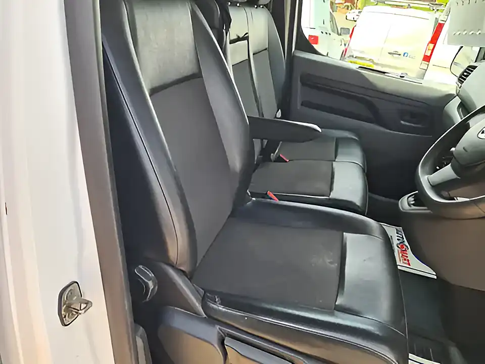 Used 2019 Vauxhall Vivaro Sportive - Interior and Exterior details 15