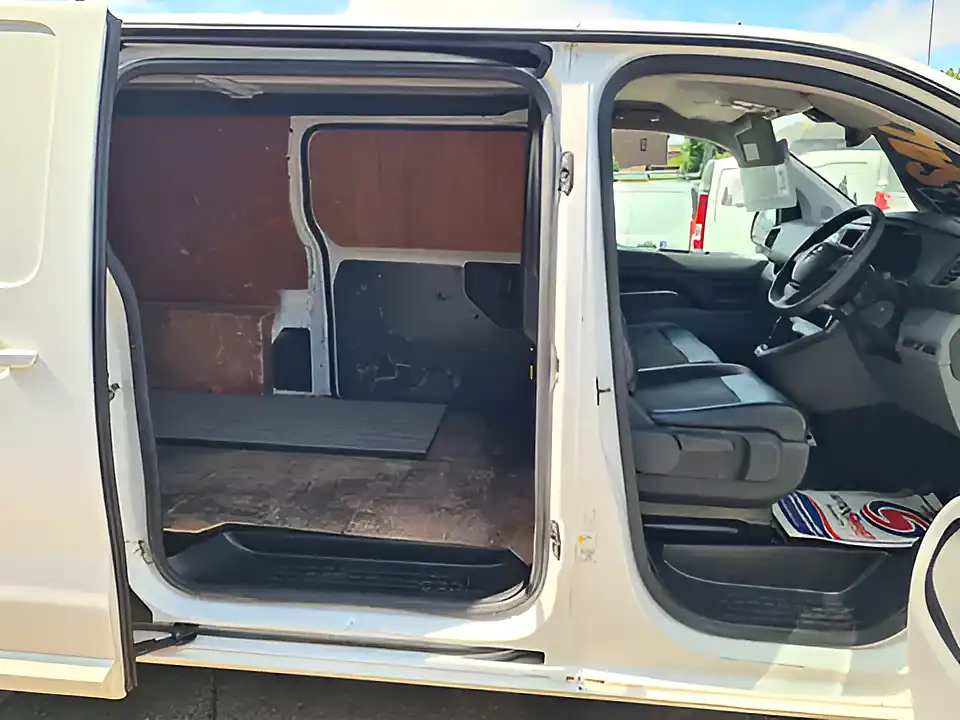 Used 2019 Vauxhall Vivaro Sportive - Interior and Exterior details 4
