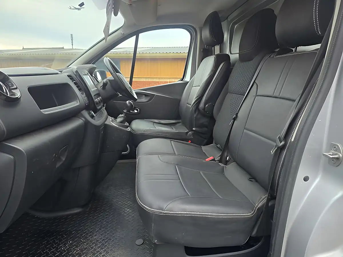 Used 2019 Vauxhall Vivaro Sportive Silver - Interior and Exterior details 11
