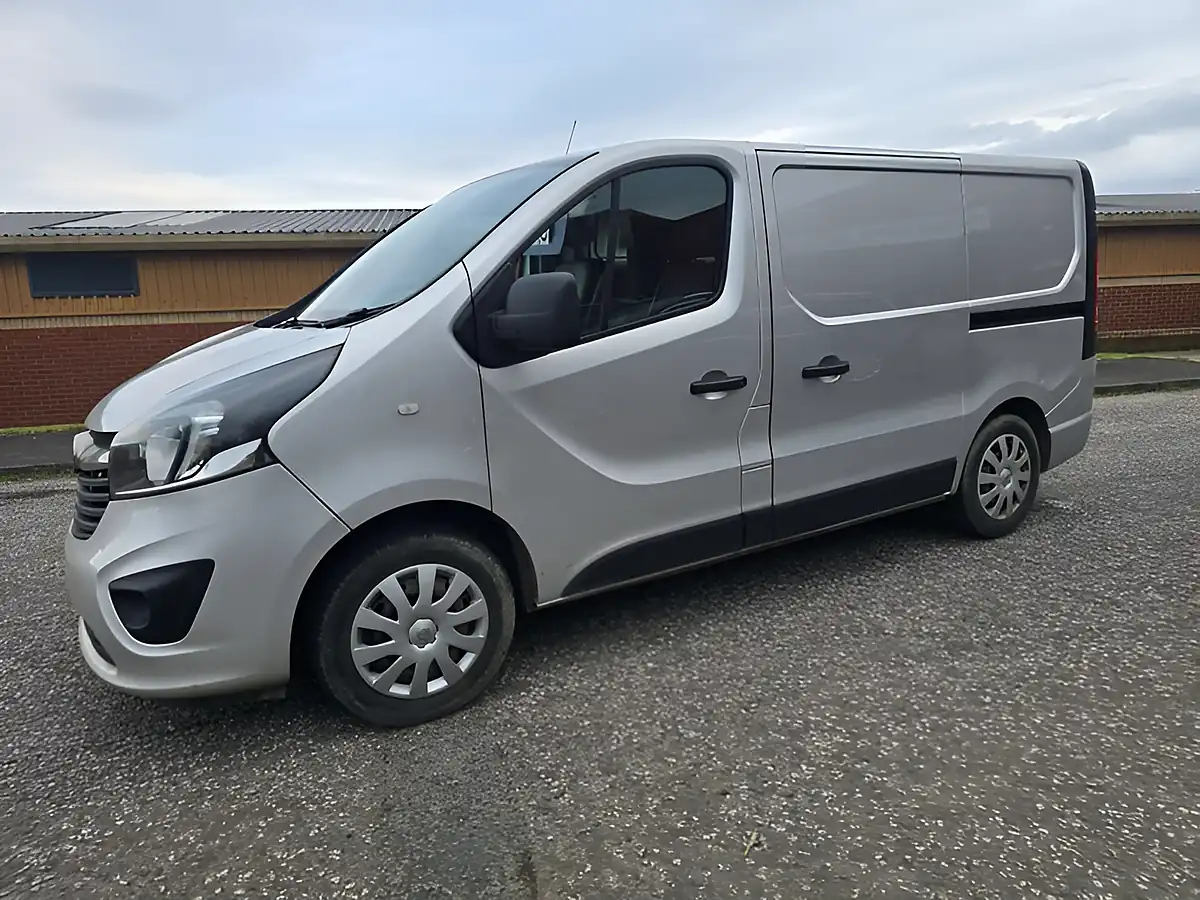 Used 2019 Vauxhall Vivaro Sportive Silver - Interior and Exterior details 17