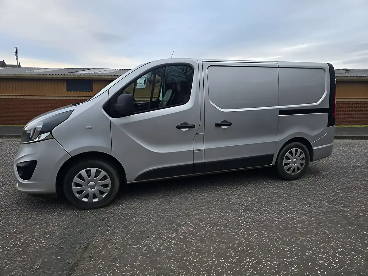 Used 2019 Vauxhall Vivaro Sportive Silver - Interior and Exterior details 18