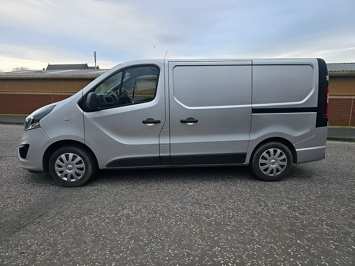 Used 2019 Vauxhall Vivaro Sportive Silver - Interior and Exterior details 5