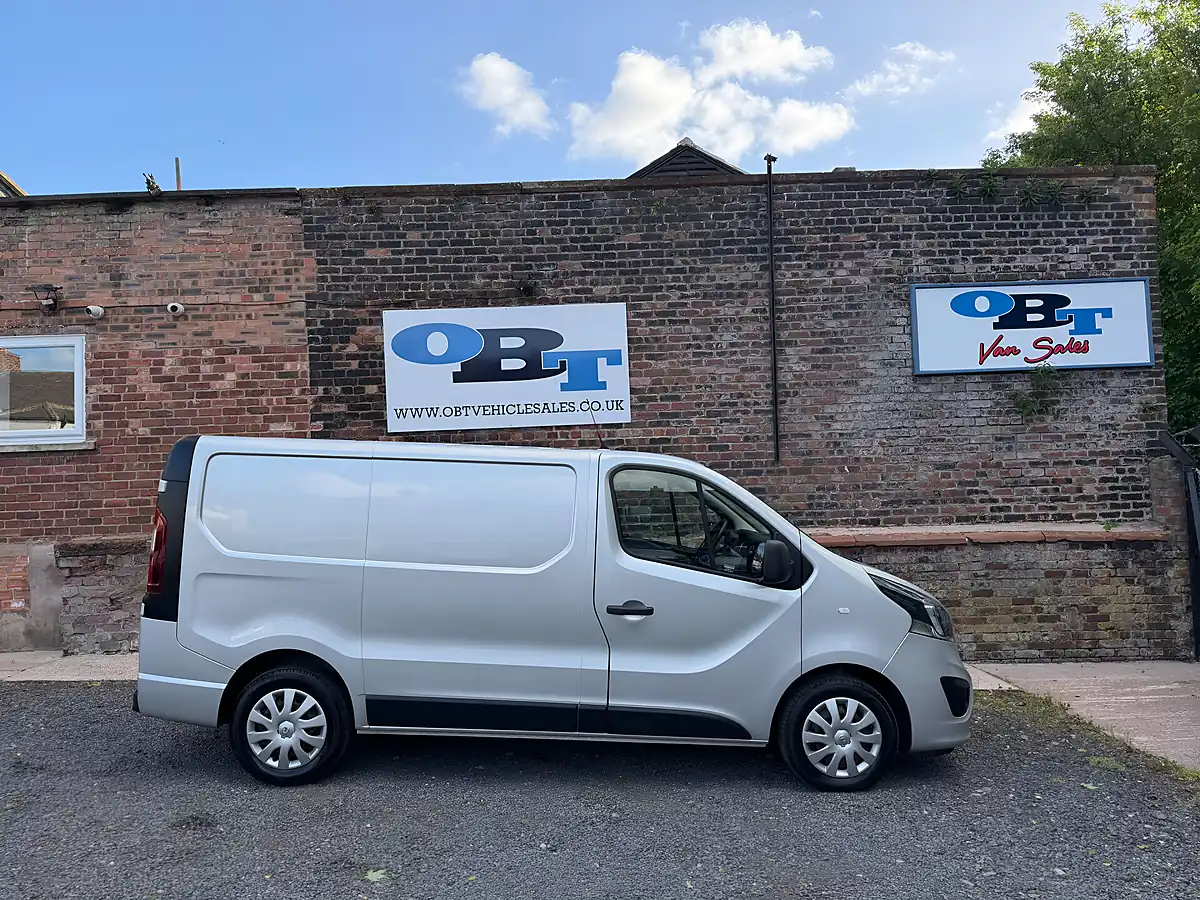Used 2019 Vauxhall Vivaro Sportive Silver - Interior and Exterior details 15