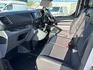 Used 2019 Vauxhall Vivaro Sportive White - Interior and Exterior details 10