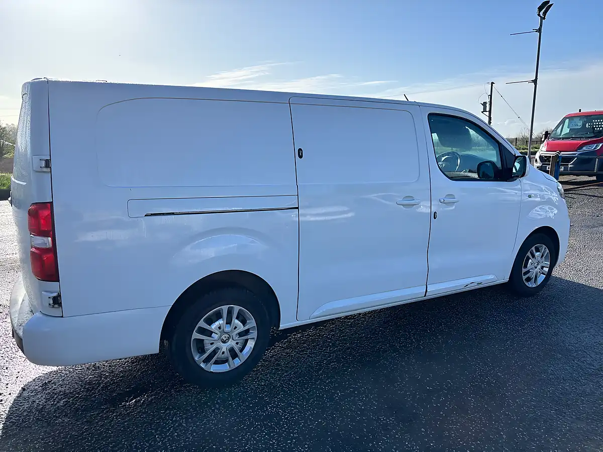 Used 2019 Vauxhall Vivaro Sportive White - Interior and Exterior details 3