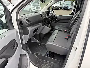 Used 2019 Vauxhall Vivaro Sportive White - Interior and Exterior details 15