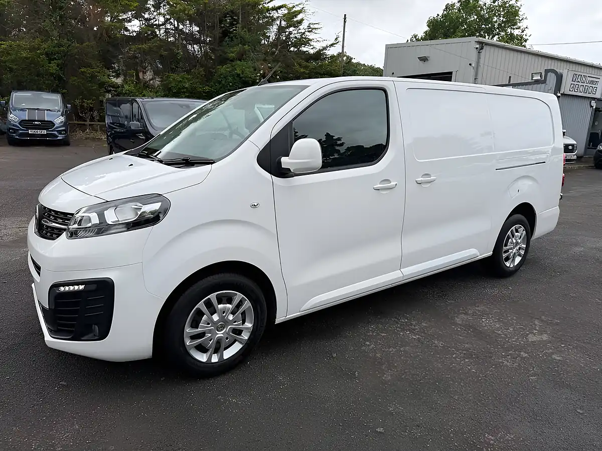 Used 2019 Vauxhall Vivaro Sportive White - Interior and Exterior details 5
