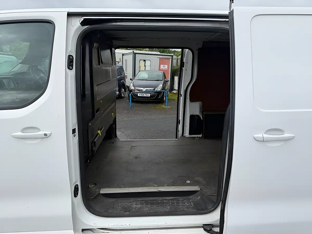 Used 2019 Vauxhall Vivaro Sportive White - Interior and Exterior details 13