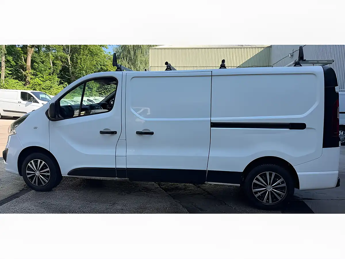 Used 2019 Vauxhall Vivaro Sportive White - Interior and Exterior details 12