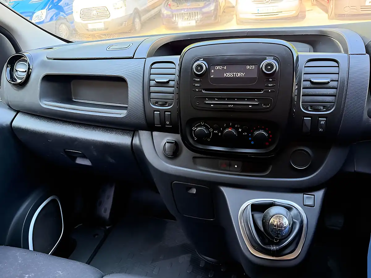 Used 2019 Vauxhall Vivaro Sportive White - Interior and Exterior details 16
