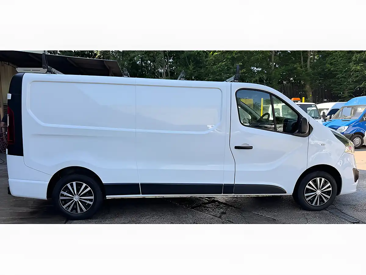 Used 2019 Vauxhall Vivaro Sportive White - Interior and Exterior details 7