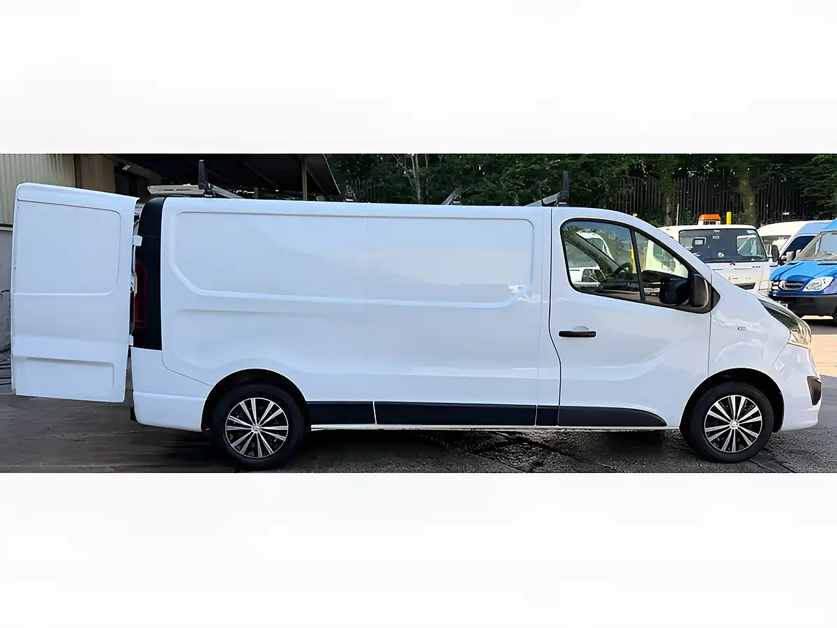 Used 2019 Vauxhall Vivaro Sportive White - Interior and Exterior details 9