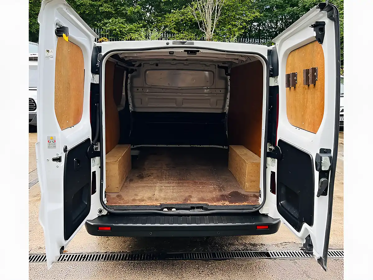 Used 2019 Vauxhall Vivaro Sportive White - Interior and Exterior details 16