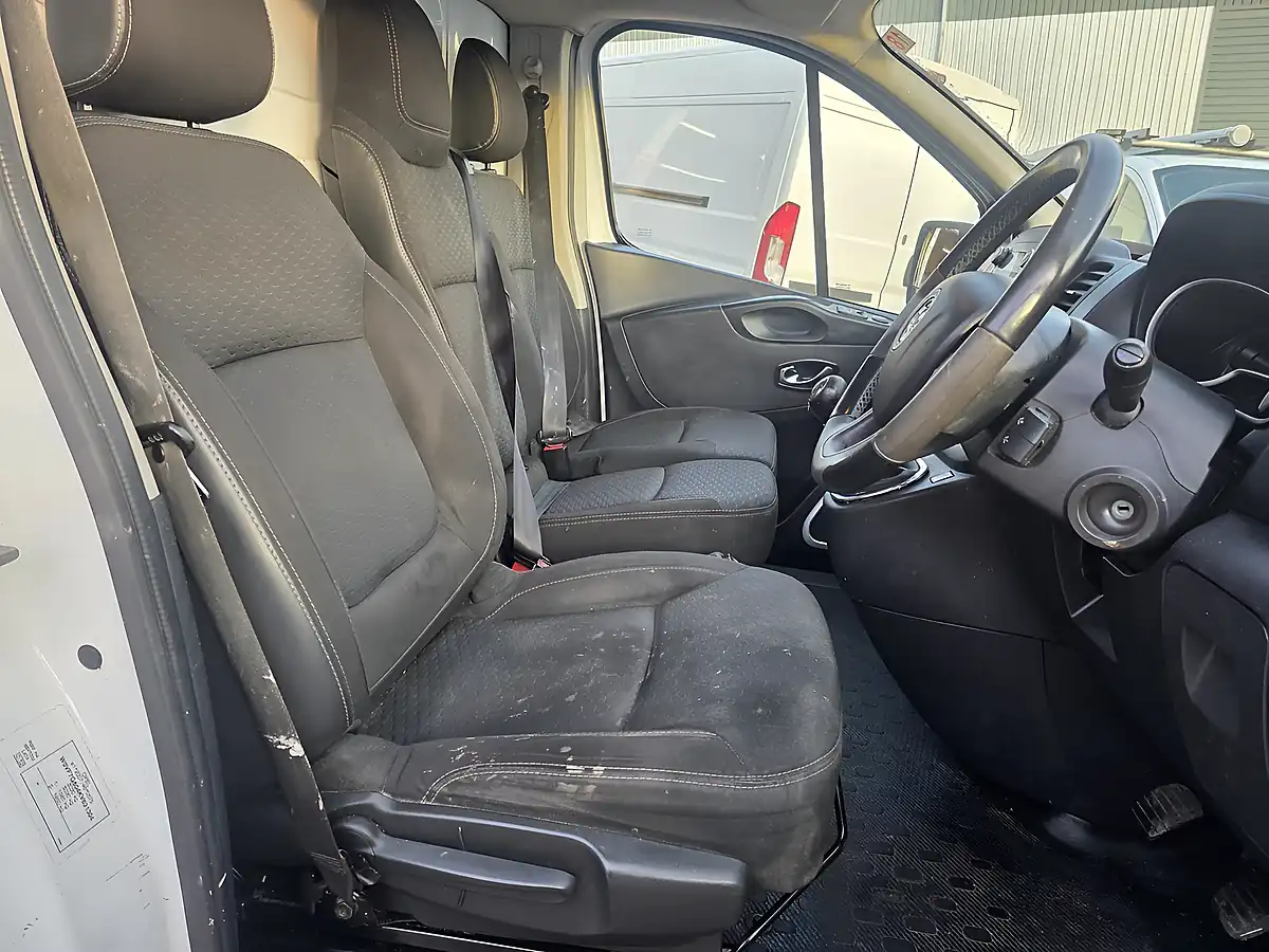 Used 2019 Vauxhall Vivaro Sportive White - Interior and Exterior details 14