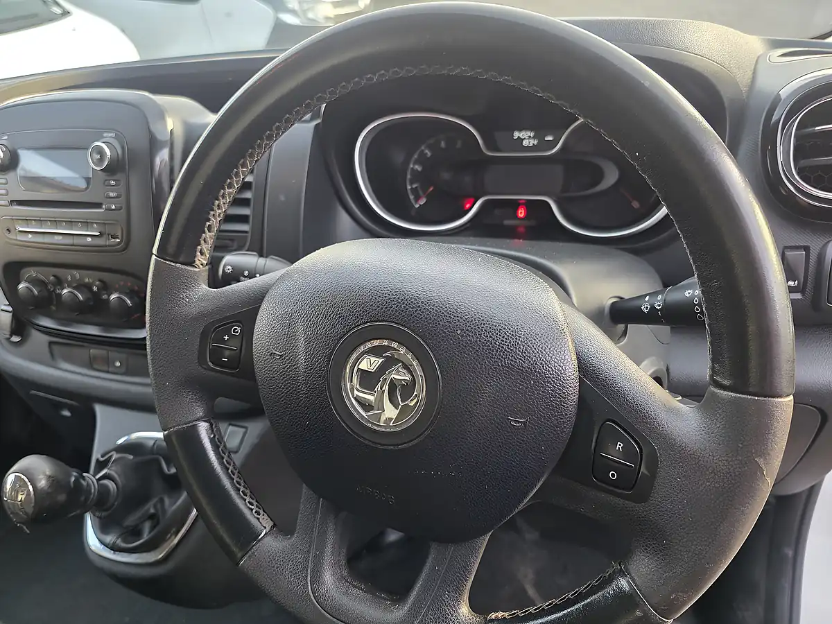 Used 2019 Vauxhall Vivaro Sportive White - Interior and Exterior details 16