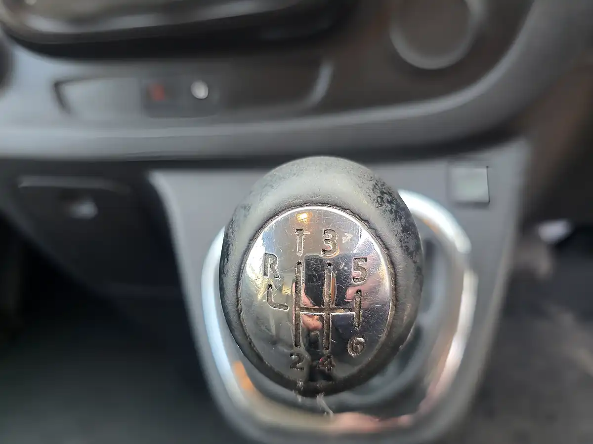 Used 2019 Vauxhall Vivaro Sportive White - Interior and Exterior details 17