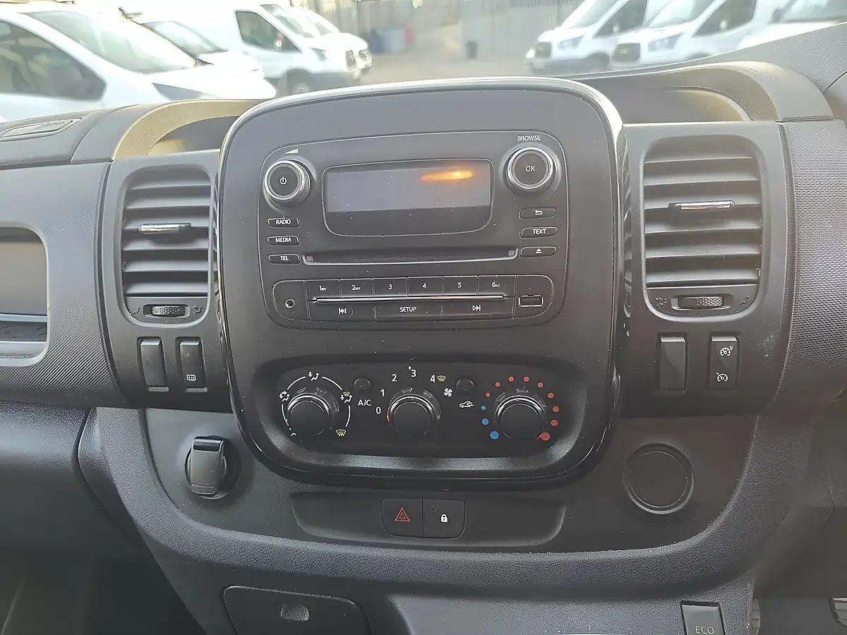 Used 2019 Vauxhall Vivaro Sportive White - Interior and Exterior details 18