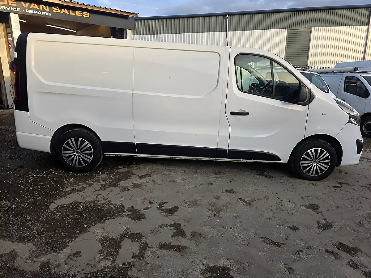 Used 2019 Vauxhall Vivaro Sportive White - Interior and Exterior details 8