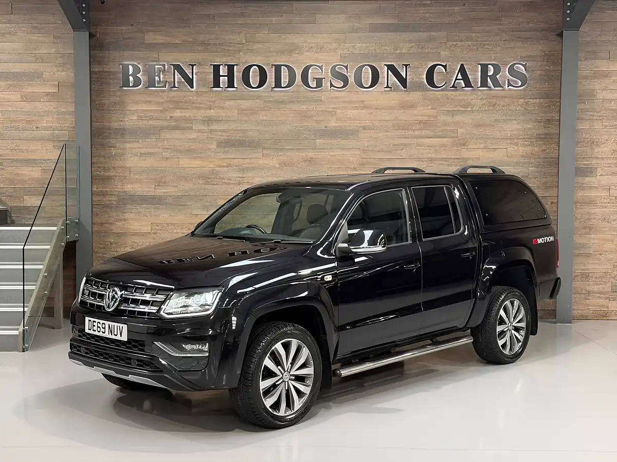Used 2019 Volkswagen Amarok Aventura Black - Front View