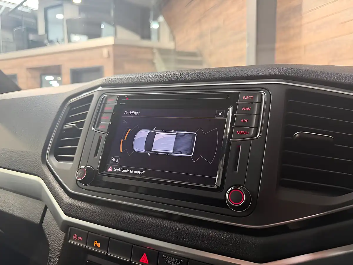 Used 2019 Volkswagen Amarok Aventura Black - Interior and Exterior details 11