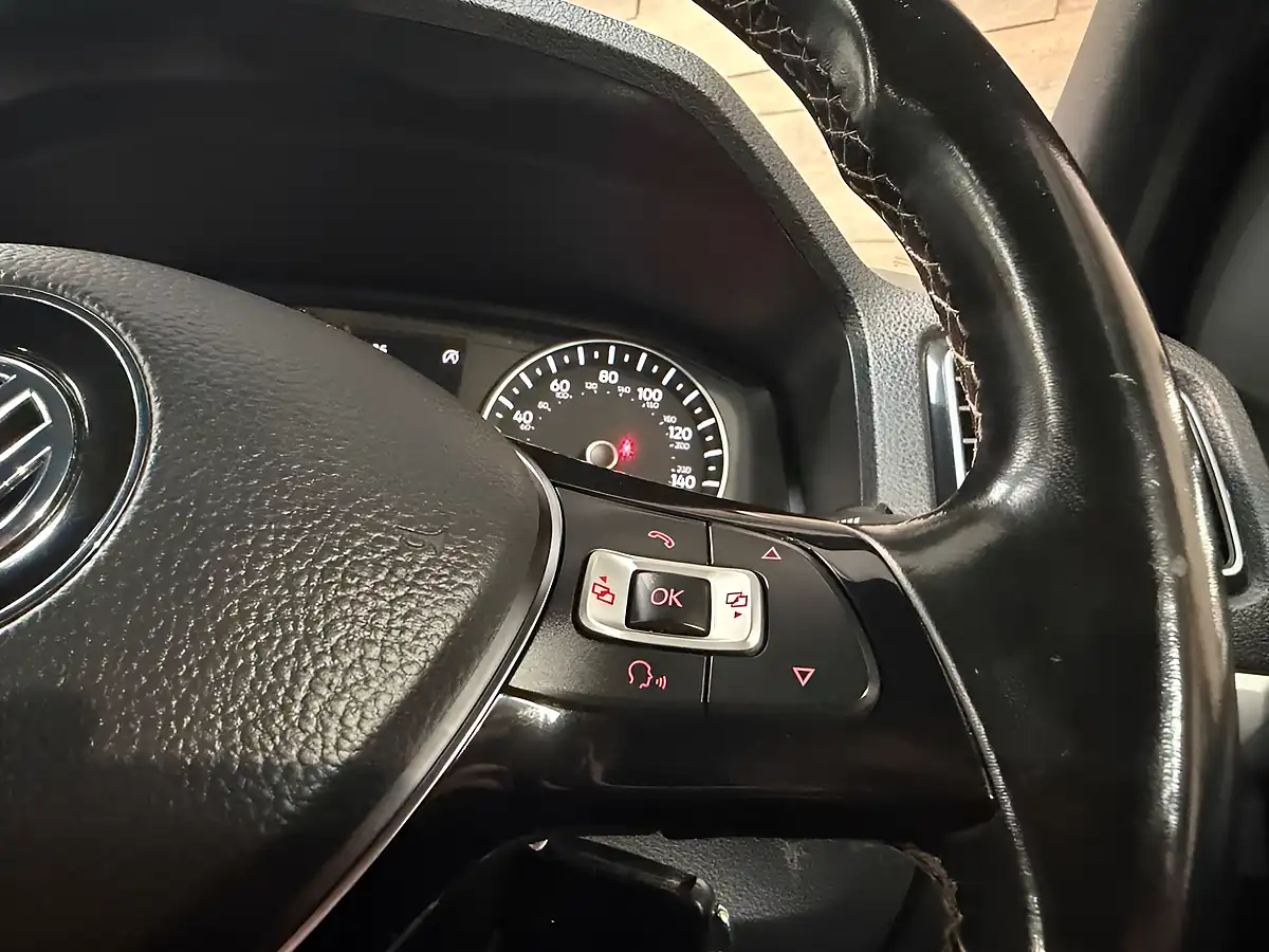 Used 2019 Volkswagen Amarok Aventura Black - Interior and Exterior details 14