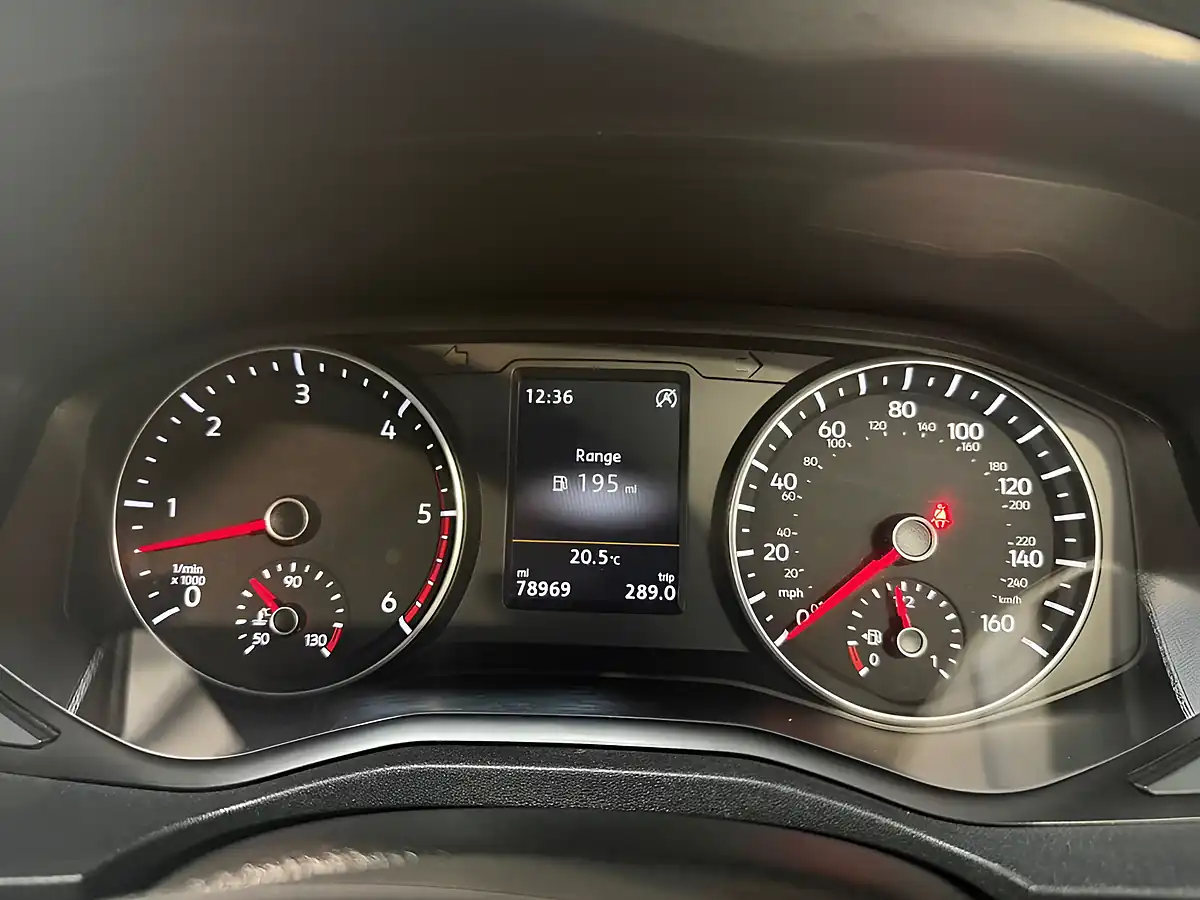 Used 2019 Volkswagen Amarok Aventura Black - Interior and Exterior details 15