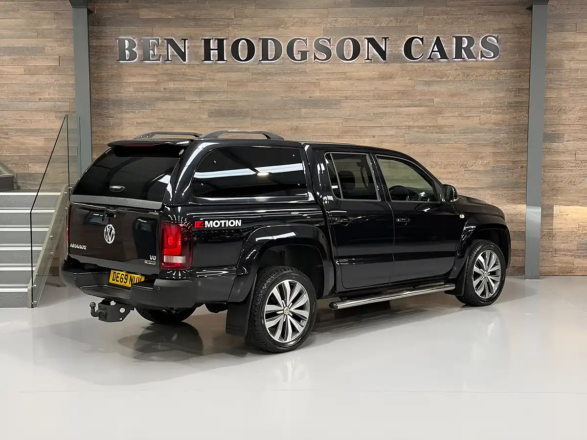 Used 2019 Volkswagen Amarok Aventura Black - Interior and Exterior details 3