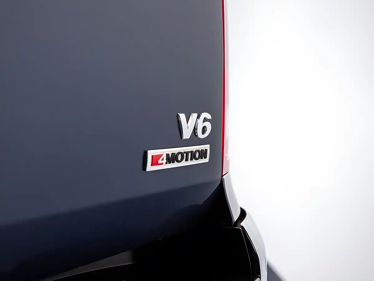 Used 2019 Volkswagen Amarok Highline Blue - Interior and Exterior details 15