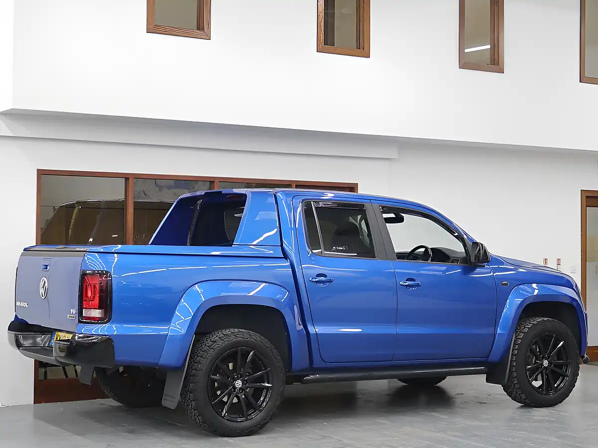 Used 2019 Volkswagen Amarok Highline Blue - Interior and Exterior details 11