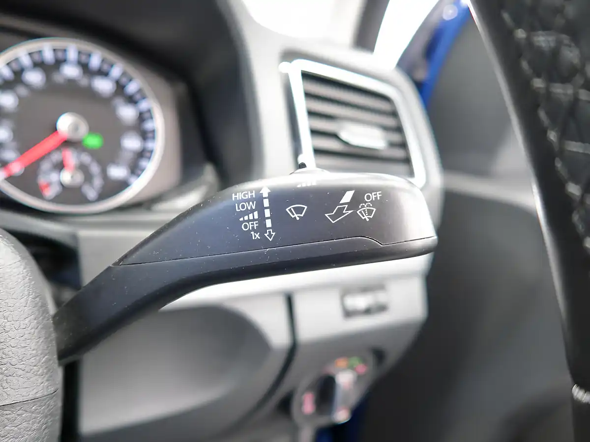 Used 2019 Volkswagen Amarok Highline Blue - Interior and Exterior details 14