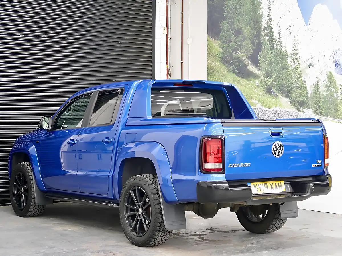 Used 2019 Volkswagen Amarok Highline Blue - Interior and Exterior details 9