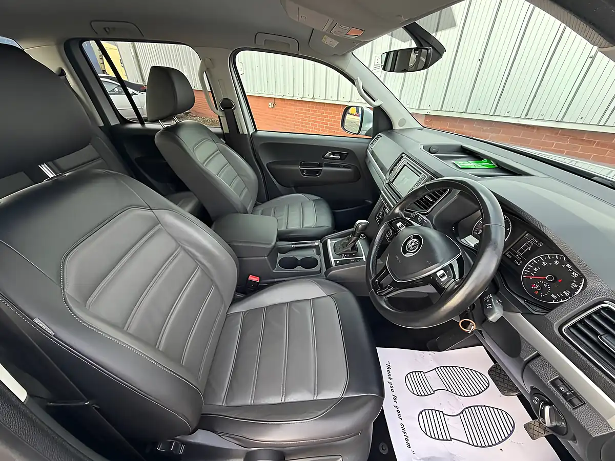 Used 2019 Volkswagen Amarok Highline Silver - Interior and Exterior details 12