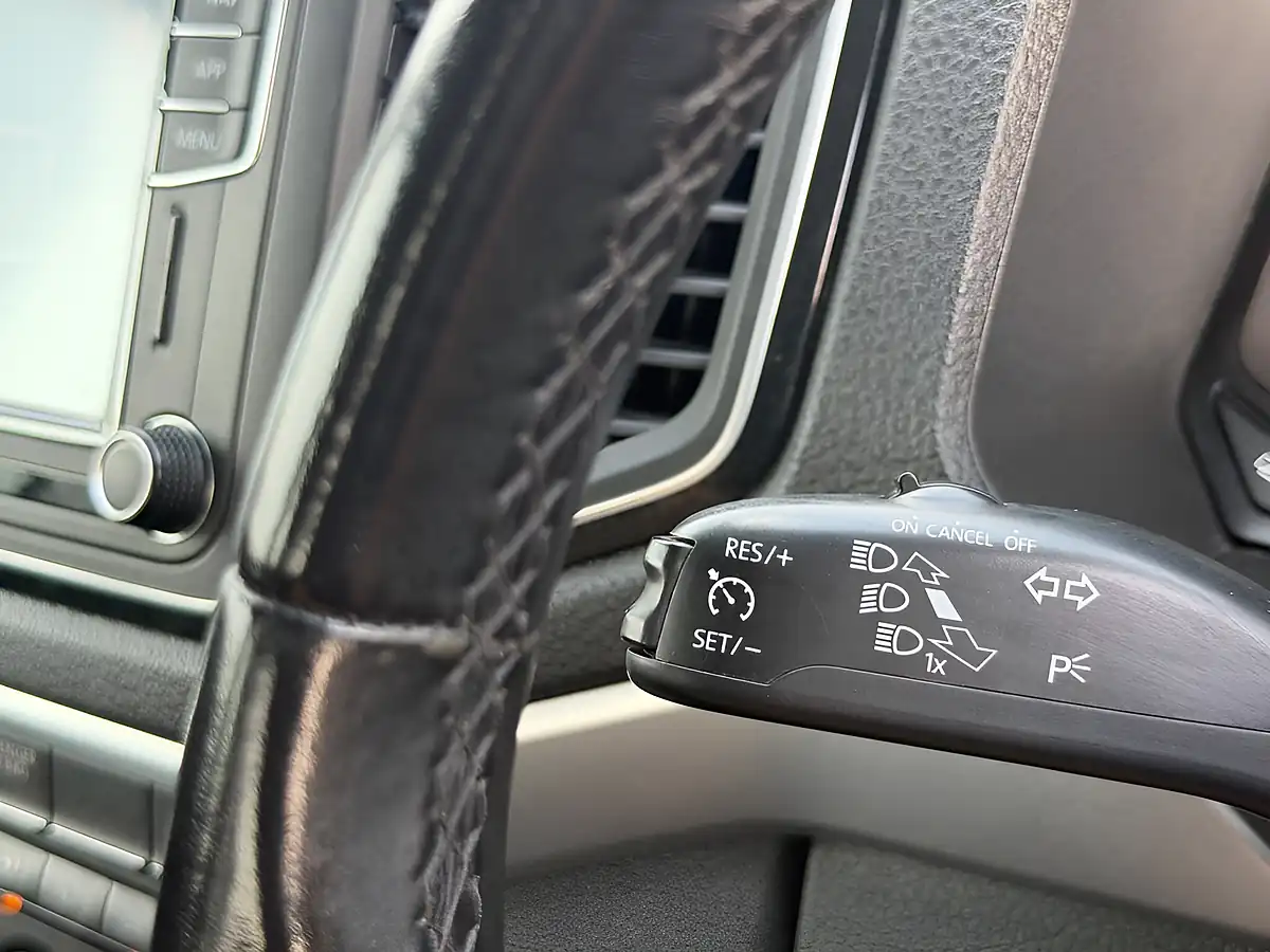 Used 2019 Volkswagen Amarok Highline Silver - Interior and Exterior details 14