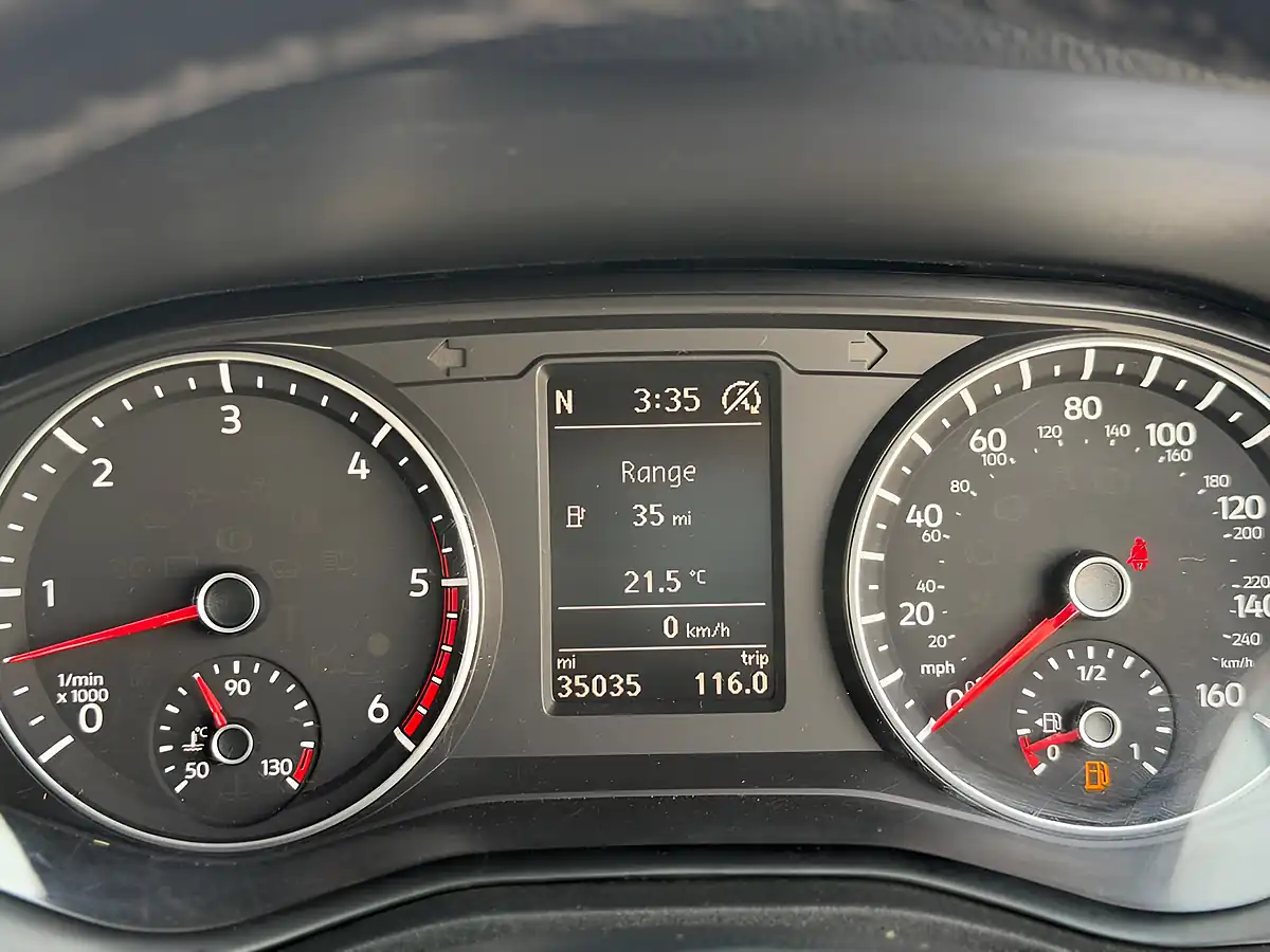 Used 2019 Volkswagen Amarok Highline Silver - Interior and Exterior details 15