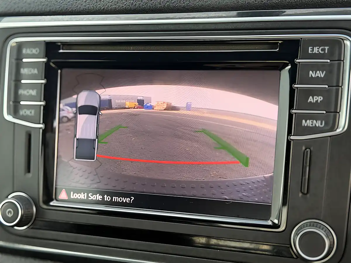 Used 2019 Volkswagen Amarok Highline Silver - Interior and Exterior details 17