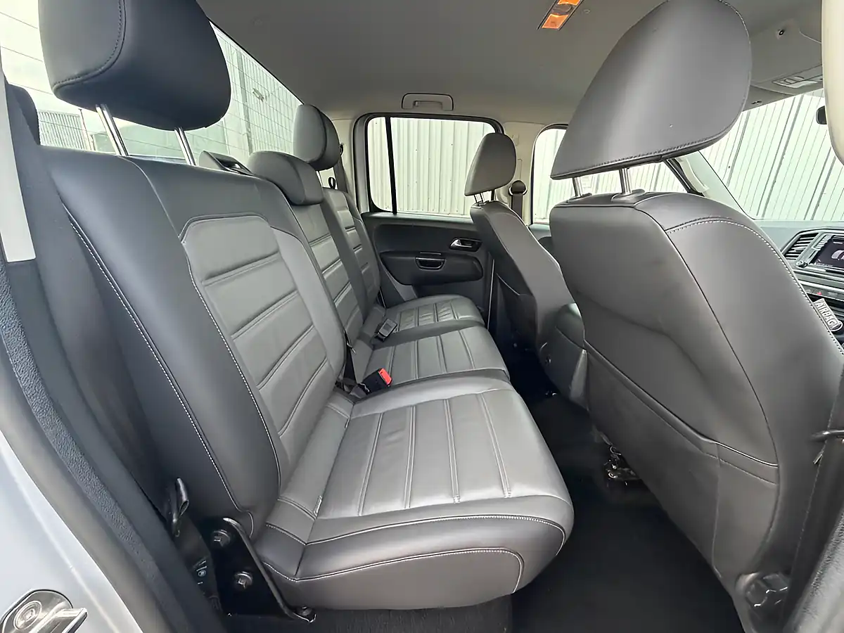 Used 2019 Volkswagen Amarok Highline Silver - Interior and Exterior details 18