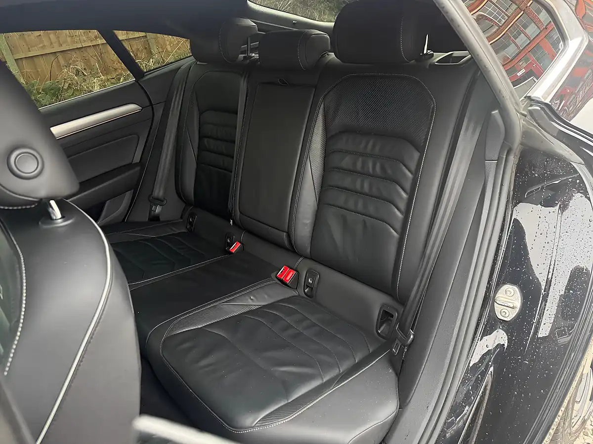 Used 2019 Volkswagen Arteon R-Line Black - Interior and Exterior details 12