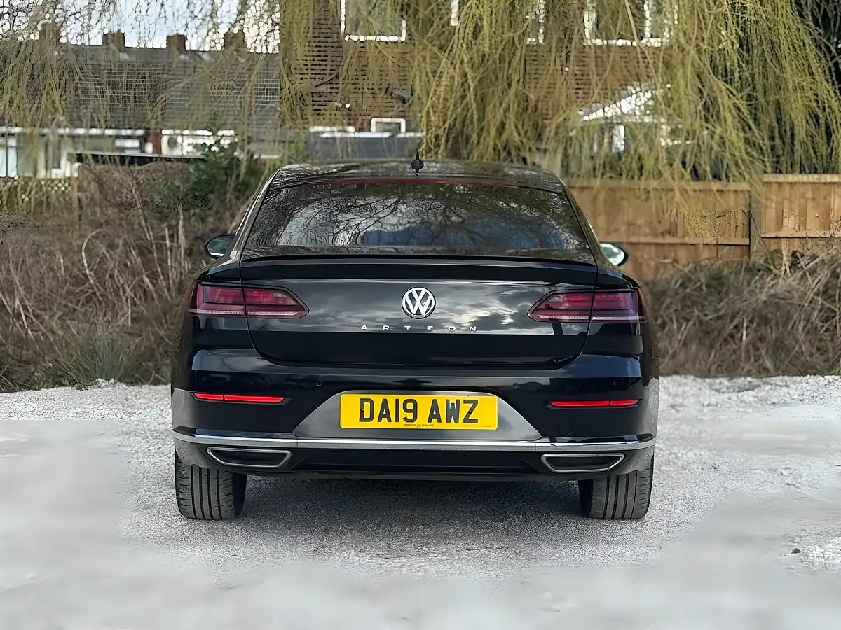 Used 2019 Volkswagen Arteon R-Line Black - Interior and Exterior details 9
