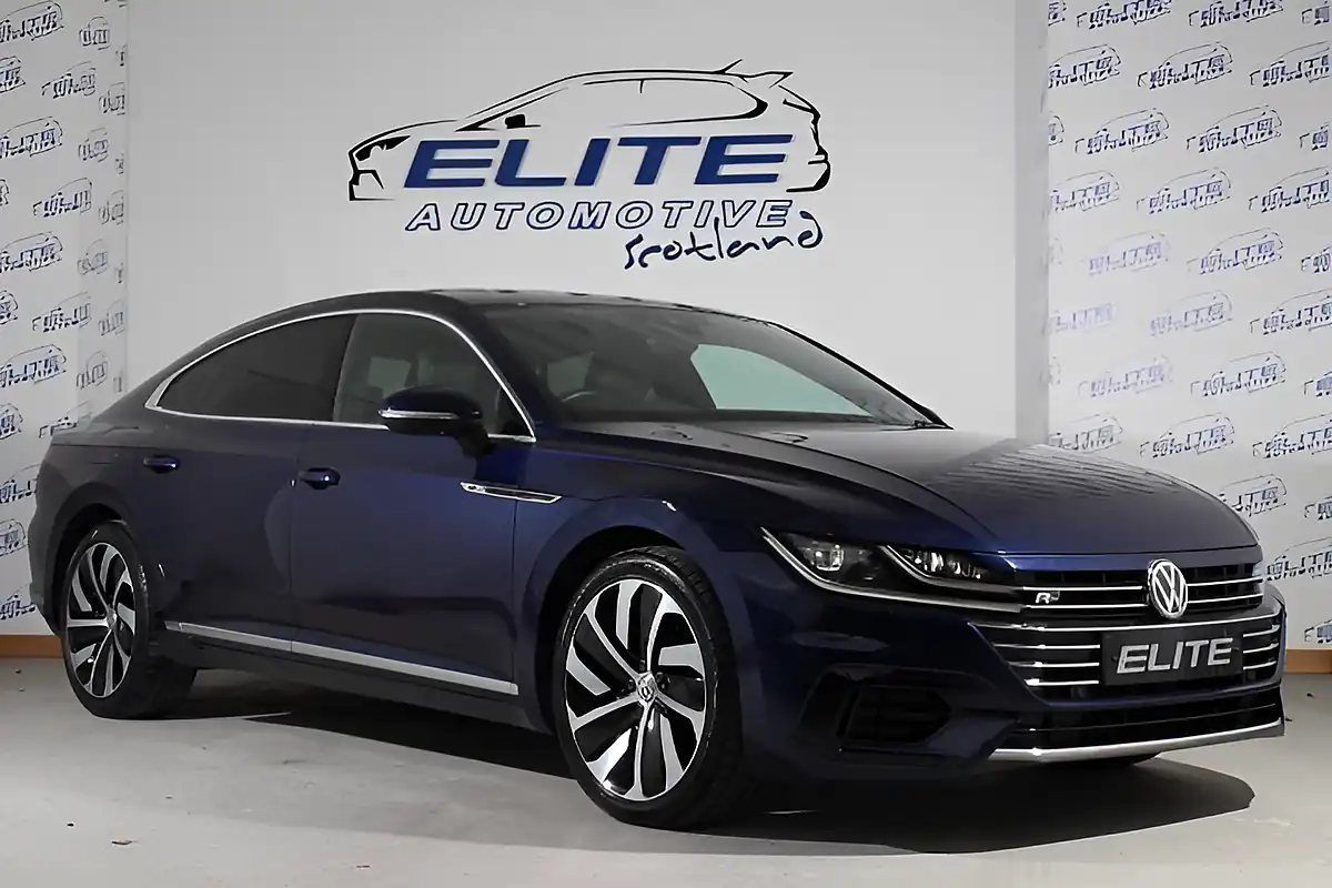 Used 2019 Volkswagen Arteon R-Line Fastback Blue - Front View